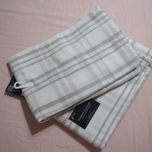 ROBERT STANLEY TABLECLOTH/TABLE THROW/SQUARE 40" X 40"/MACHINE WASH&DRY/NWT